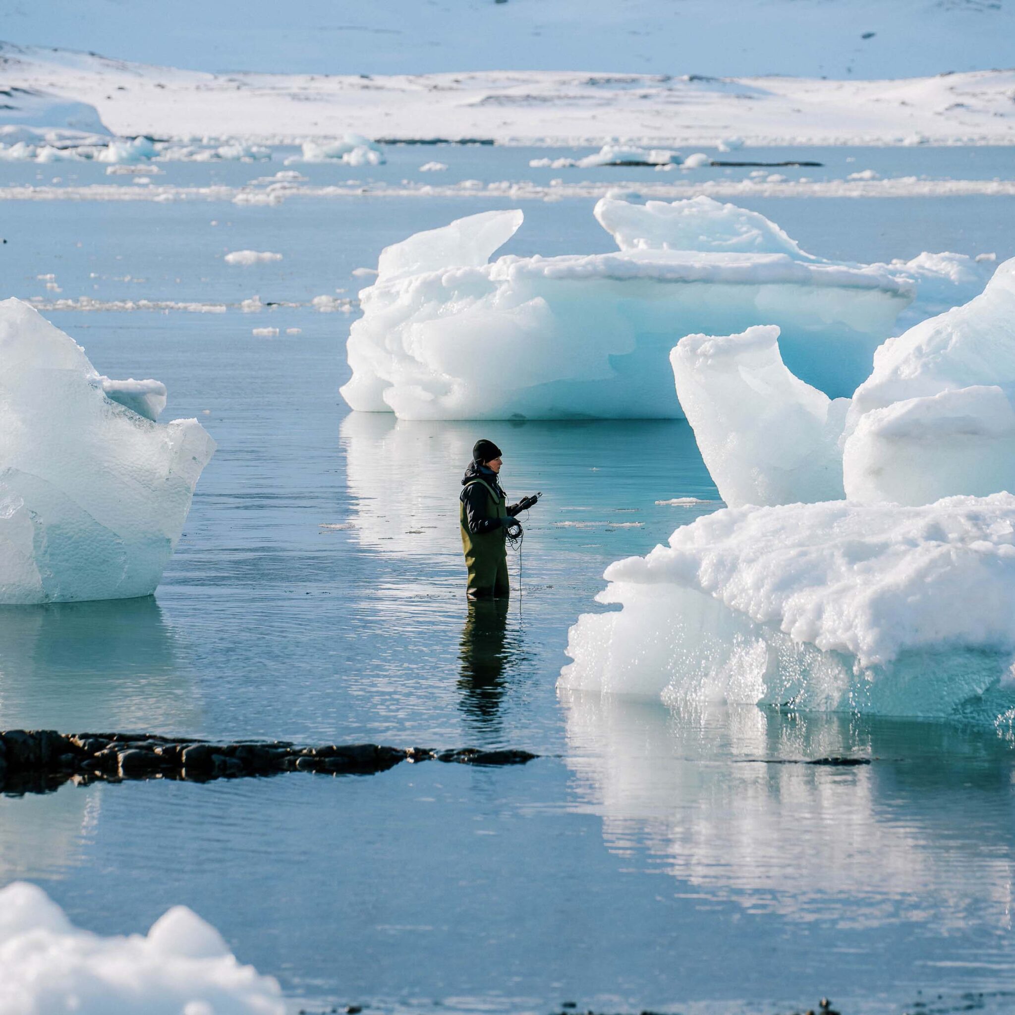 Guillaume_Hydrophone_Arctic_carre-2048×2048